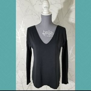 Lululemon Black V-Neck Lightweight Long Sleeve Top